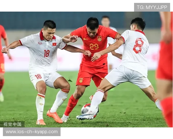 国足技术动作细节提升明显，国足日常训练