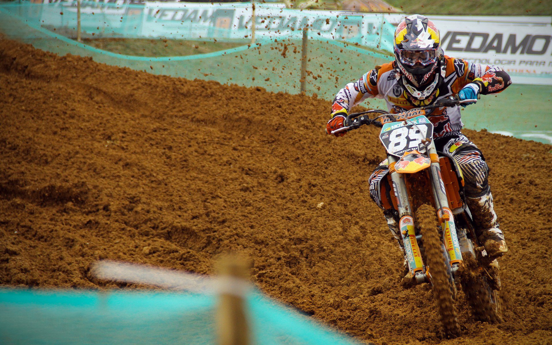 掘金投篮训练持续至深夜体现职业态度，掘金投票